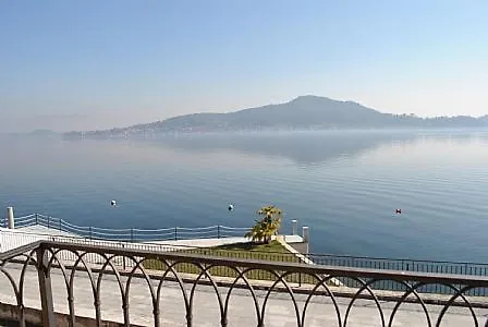 Sleeps 3 Pool Wifi Meina