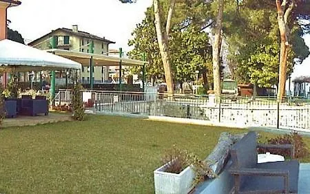 Lejlighed Sleeps 3 Pool Wifi *