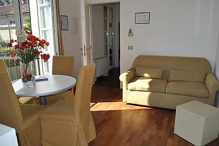 Sleeps 3 Pool Wifi * Meina